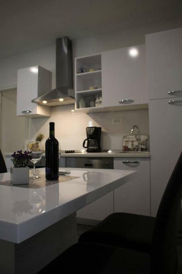 Apartments Holiday Baška Voda Zewnętrze zdjęcie