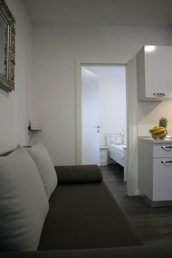 Apartments Holiday Baška Voda Zewnętrze zdjęcie
