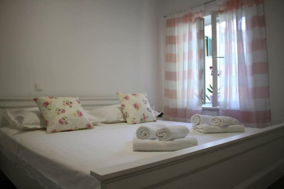Apartments Holiday Baška Voda Zewnętrze zdjęcie