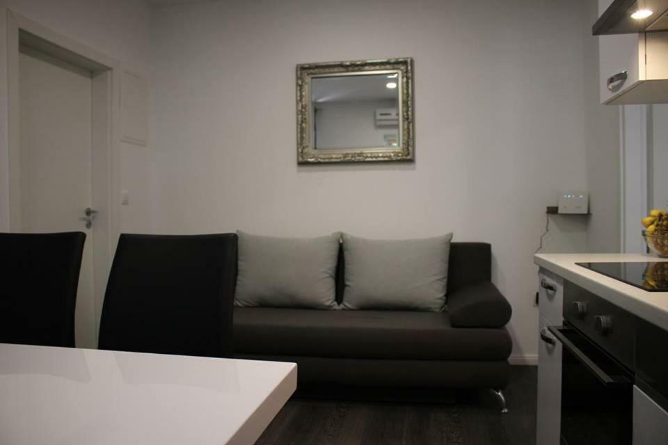 Apartments Holiday Baška Voda Zewnętrze zdjęcie