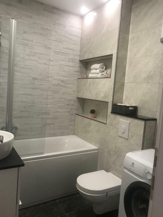 Apartments Holiday Baška Voda Zewnętrze zdjęcie