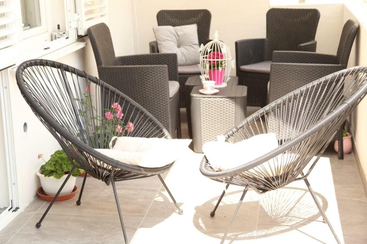 Apartments Holiday Baška Voda Zewnętrze zdjęcie