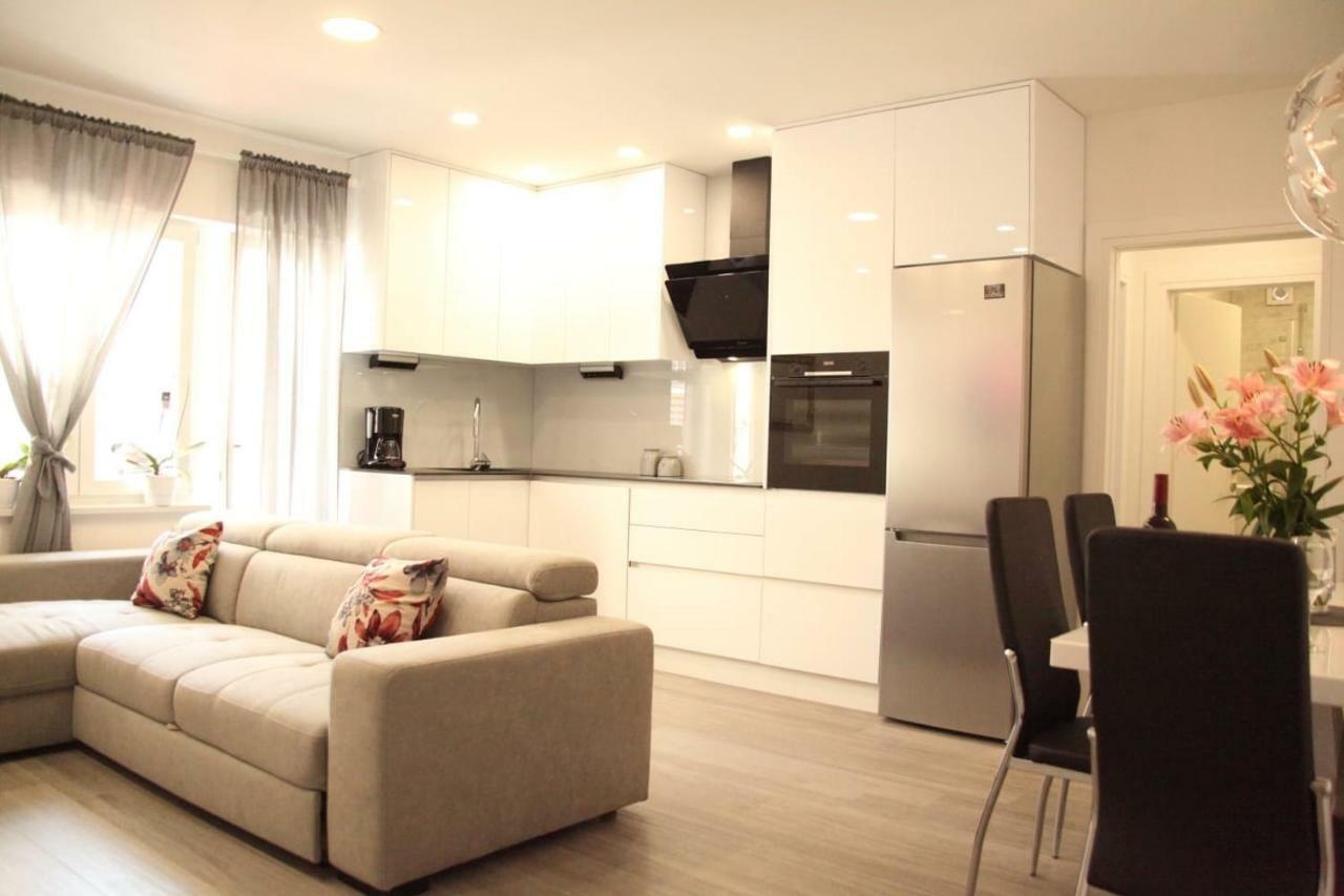 Apartments Holiday Baška Voda Zewnętrze zdjęcie